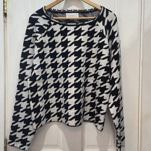 Six/Fifty Modesty with Style Black and White Sweater Size Large